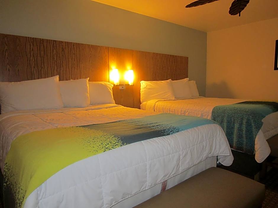 PB Surf Beachside Inn