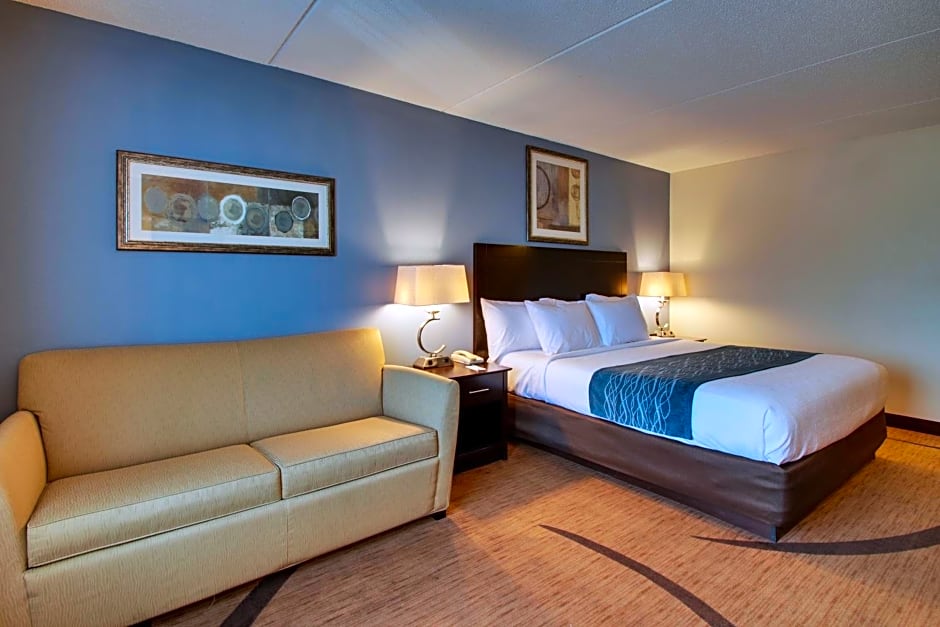 Greenfield Inn & Suites Owensboro, KY Airport