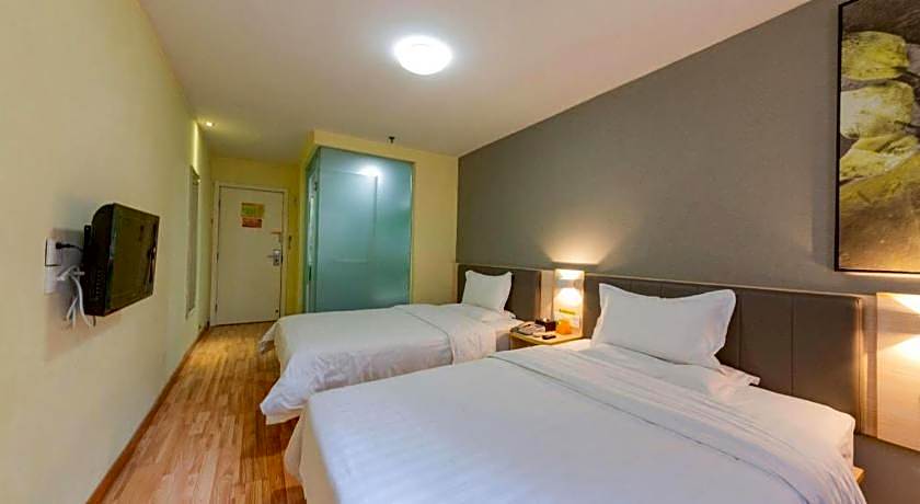 7 Days Inn Wuhan Hanzheng Street Shengli Road Metro Station
