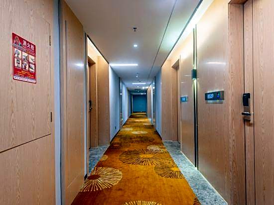 Liangyou Qicheng Hotel (Guangzhou Sanyuanli Branch)