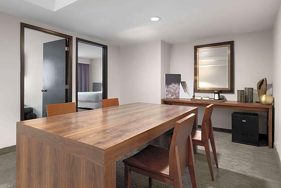 Wyndham Monterrey Ambassador Centro