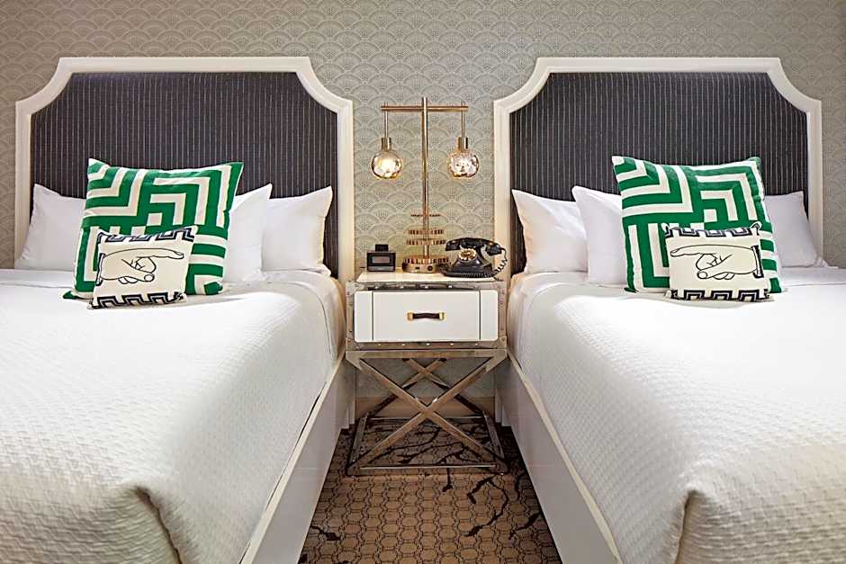 Carlyle Inn