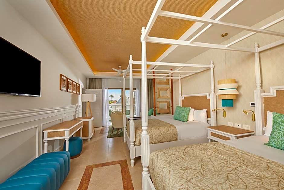 Photo 1 of 6 of Deluxe Junior 2 Double Beds Suite