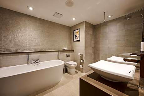 One-Bedroom Suite