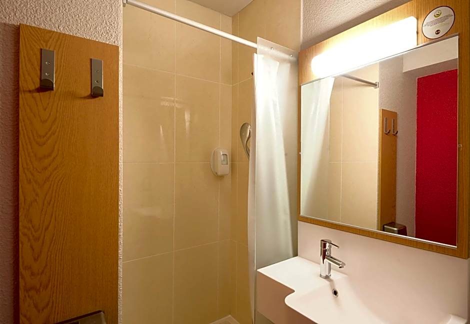 B&B Hotel Grenoble Centre Alpexpo