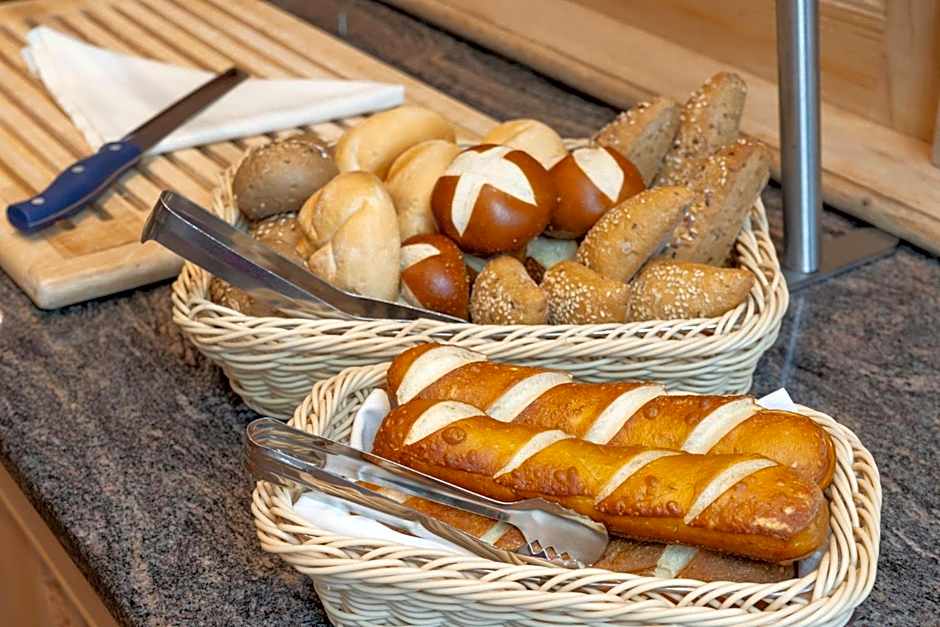 Atomis Hotel Munich Airport by Mercure