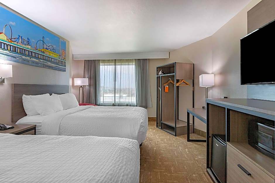 Clarion Pointe Galveston Seawall