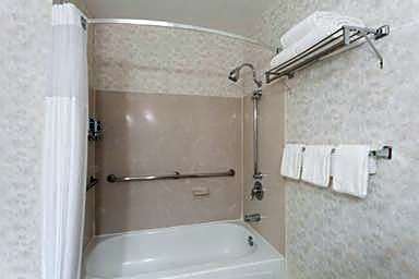 Double Room with Two Double Beds - Mobility/Hearing Accessible - Non-Smoking 
