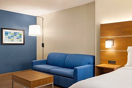 King Suite with Sofa Bed and City View