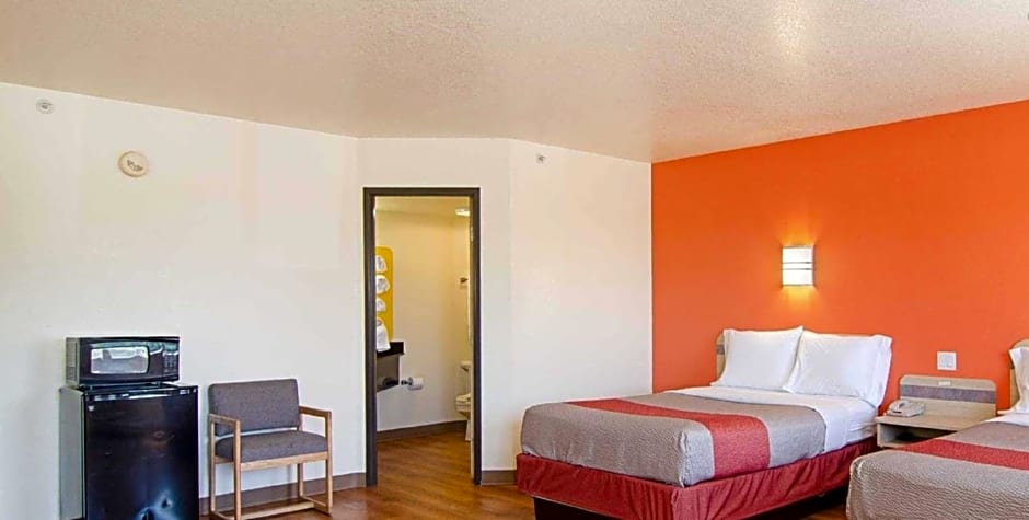 Motel 6-Fort Lupton, CO