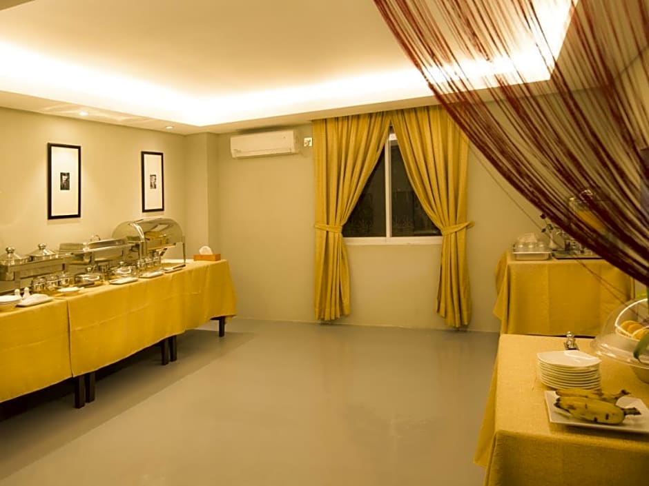 Shwe Pyi San Yar Hotel