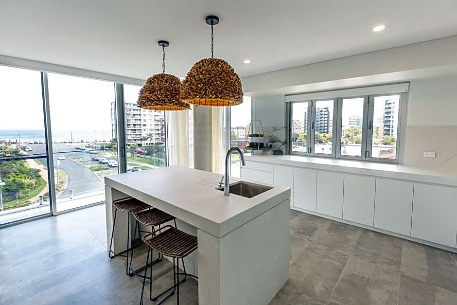 Astina Suites, Forster