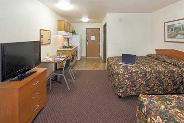 WoodSpring Suites Waco near University