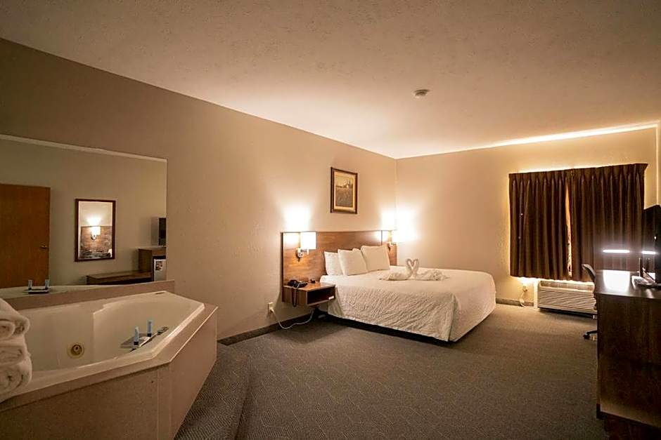 Photo 1 of 9 of 1 King Bed Suite, Jacuzzi®