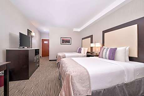 Double Room with Two Double Beds and Roll-In Shower - Disability Access