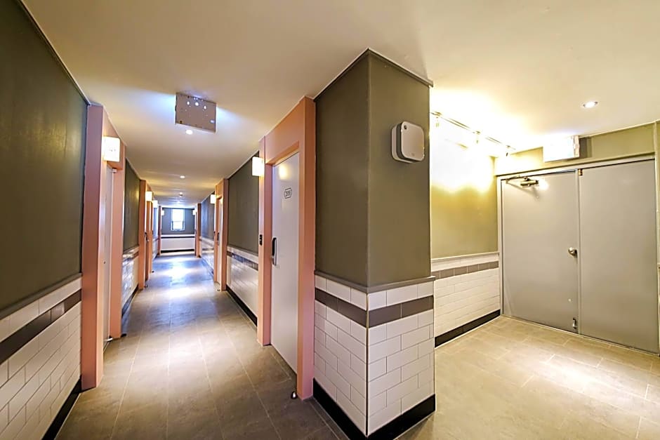 hotel box