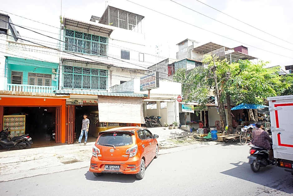 Hotel O Mandala Near Universitas Negeri Medan ( UNIMED )