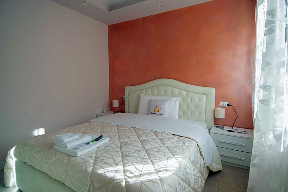 Klemi, rooms in old town Dolomia best home Check in automatico