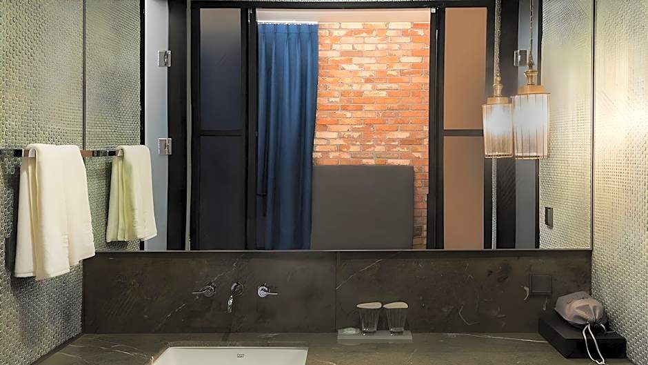 Hotel East9