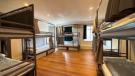 Bed in 10-Bed Mixed Dormitory Room