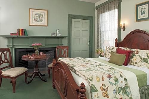 Carlisle House Bed and Breakfast