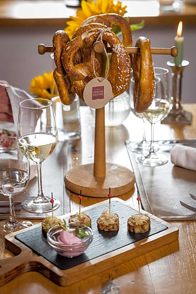 Schloss Prielau Hotel & Restaurants