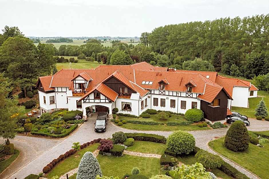 Hotel Dworek nad Regą