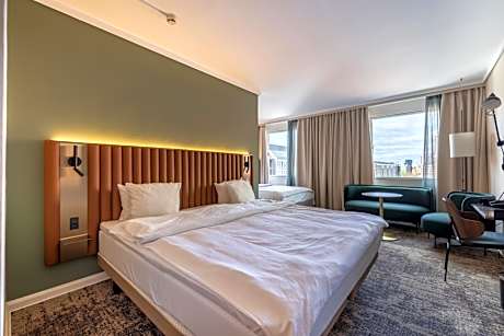 Family Room (4 Adults)