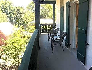 Hibiscus Coffee & Guesthouse