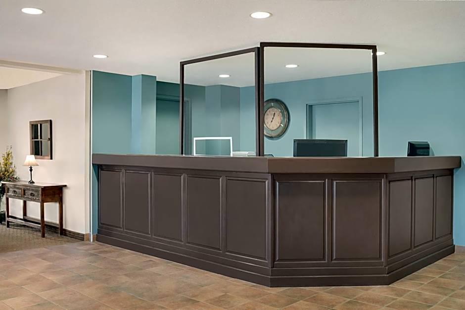 Travelodge by Wyndham Edson