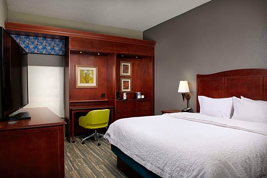 Hampton Inn By Hilton Atlanta-Cumberland Mall-Cobb Galleria Area