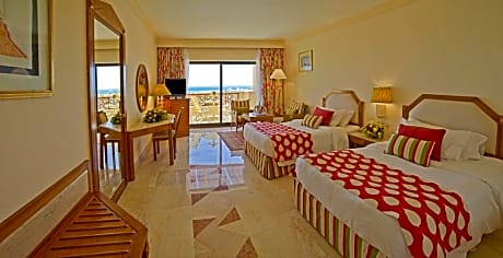 Classic Room, Partial Sea View, 1 King Bed