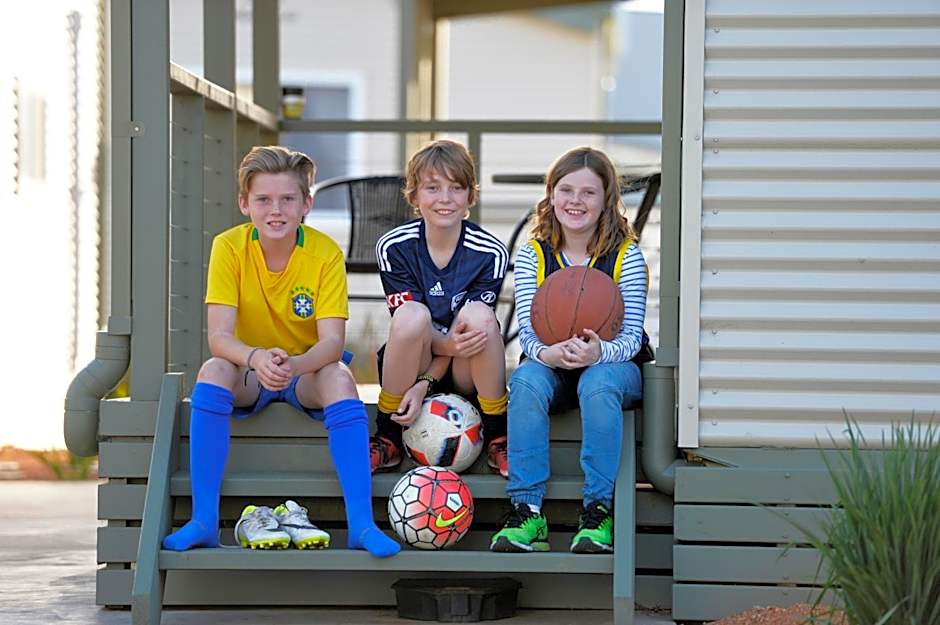 Riverside Cabin Park