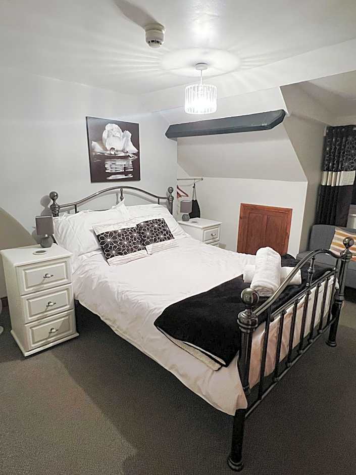 Ellies Guest House