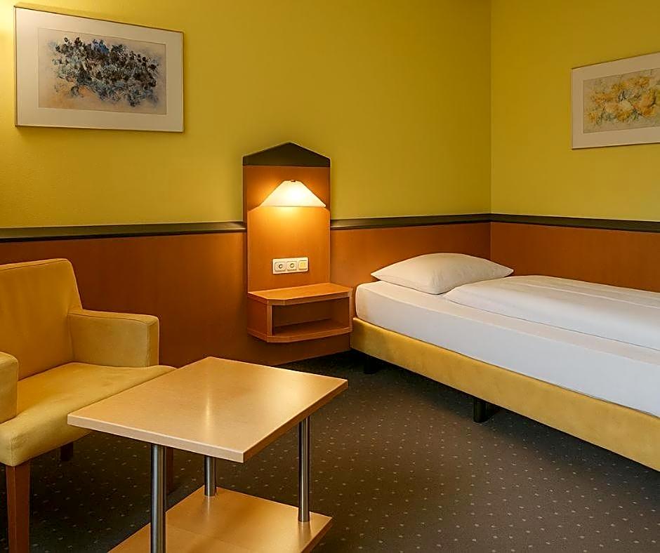 Plaza Hotel & Living Frankfurt