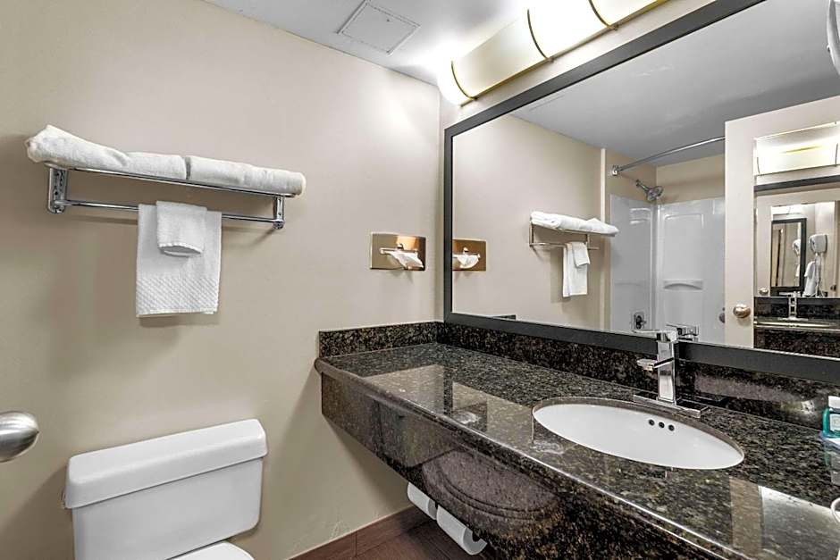 Quality Inn & Suites Altoona