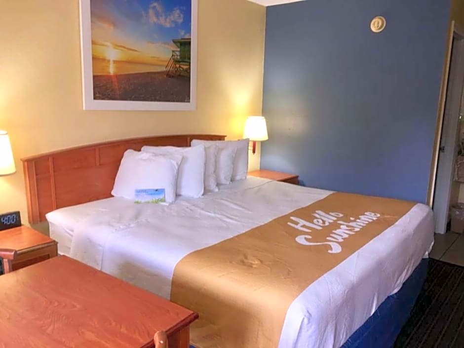 Days Inn by Wyndham Spartanburg Waccamaw