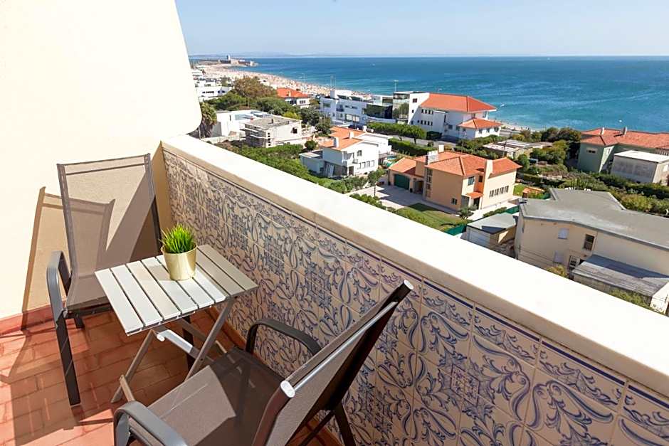 Carcavelos Beach Hotel