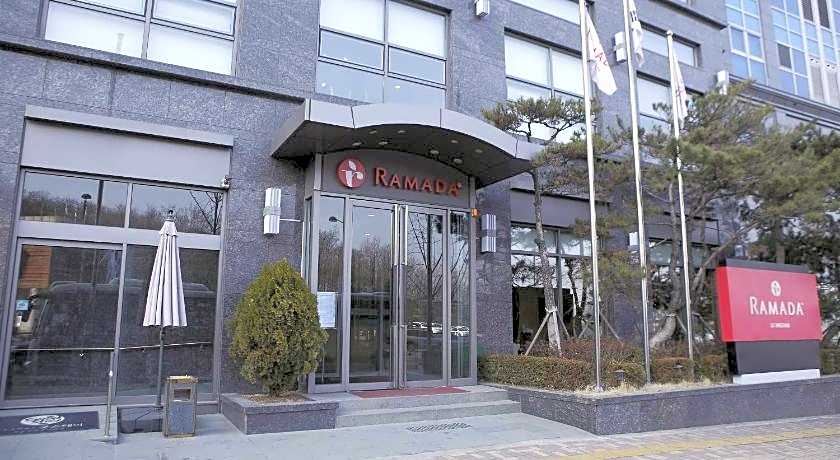 Ramada by Wyndham Dongtan Hotel