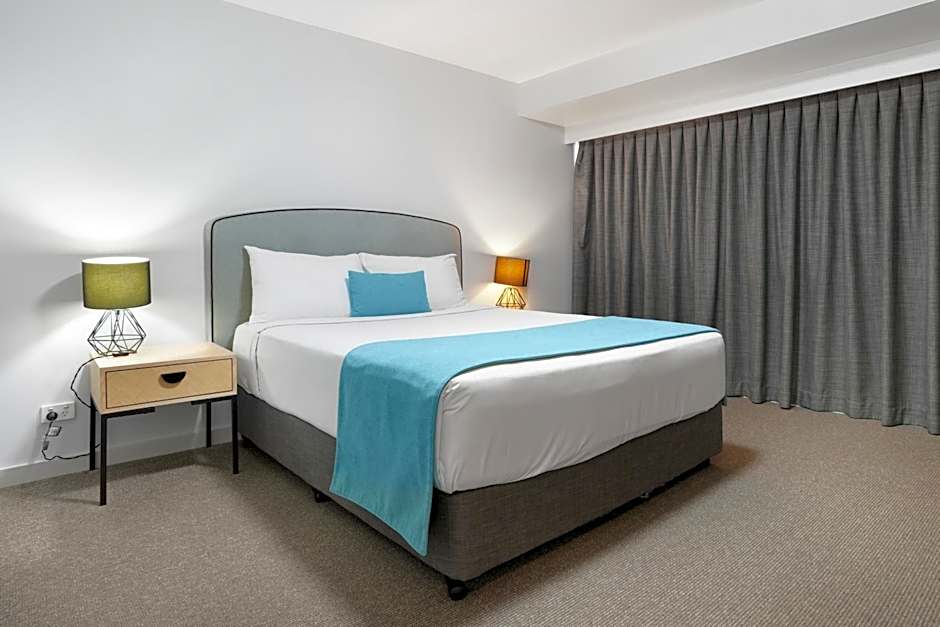 Gladstone Reef Hotel Motel