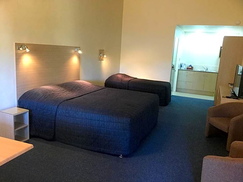 Captains Quarters Motor Inn