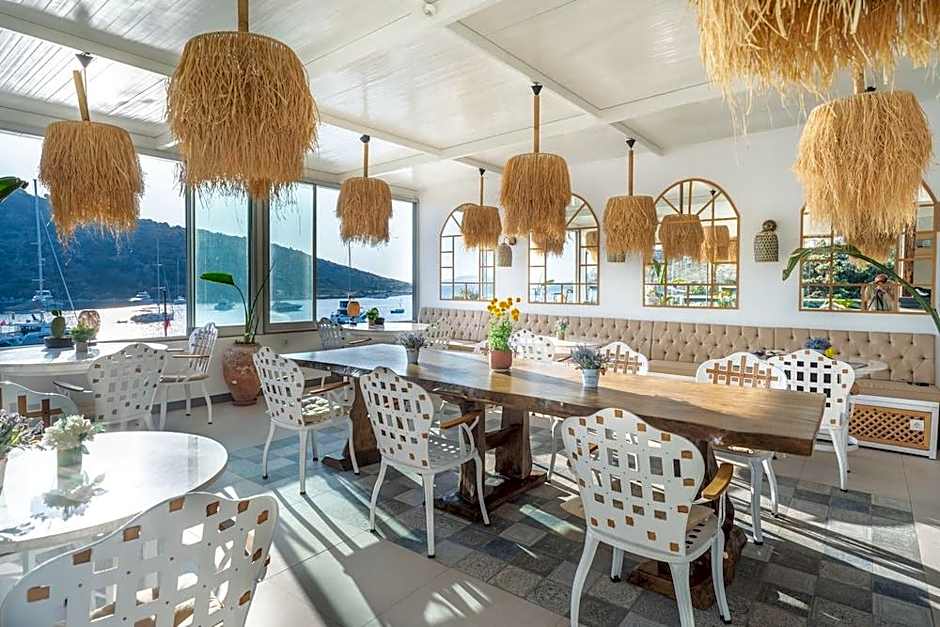 Liman Hotel Gumusluk