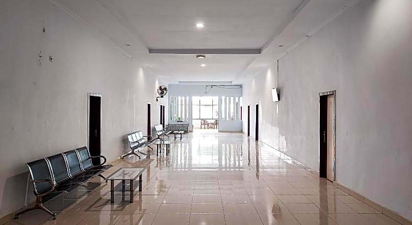 RedDoorz @ Hotel Bersaudara Bungo