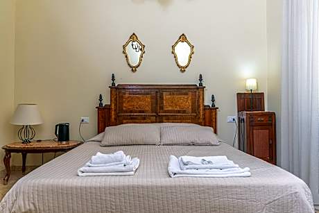 Quadruple Room with Private Bathroom