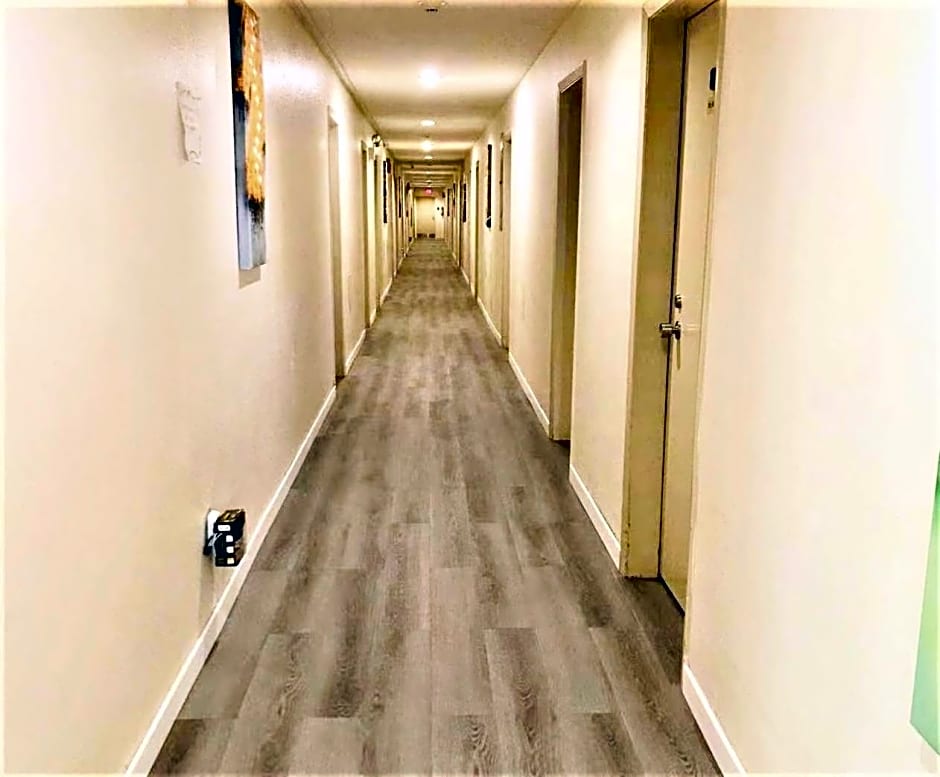 Country Garden Inn & Restaurant