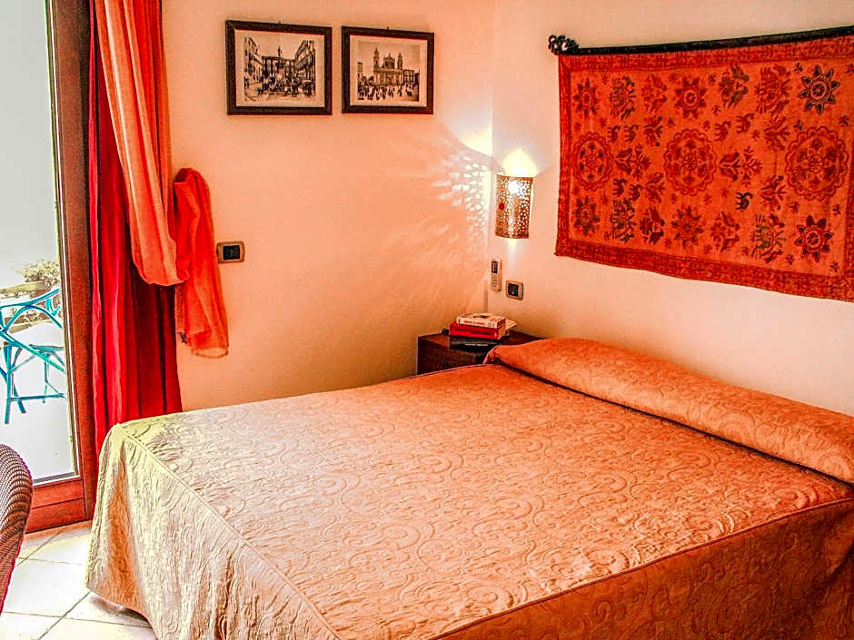 Hotel Il Faro Della Guitgia Tommasino