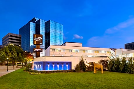 Hotel Bo, a Days Inn by Wyndham Chattanooga Downtown