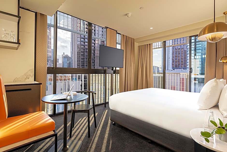 Brady Hotels Jones Lane