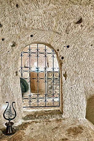 Cave Suite