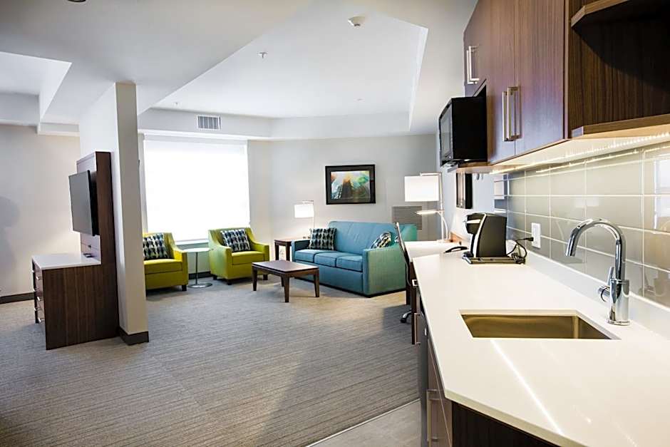 Holiday Inn Hotel & Suites Calgary South - Conference Ctr By IHG